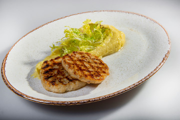 Chicken Cutlets With Mashed Potatoes