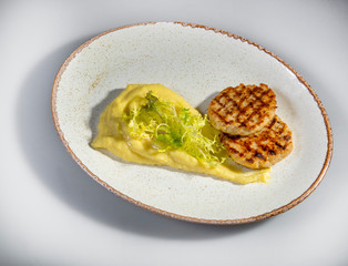 Chicken Cutlets With Mashed Potatoes