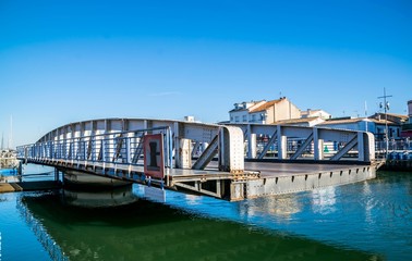 Pont tournant
