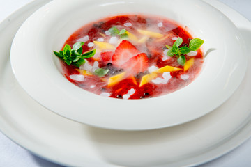 Cold Dessert Berry Soup 