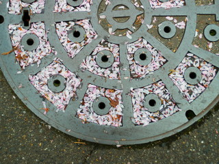 マンホール