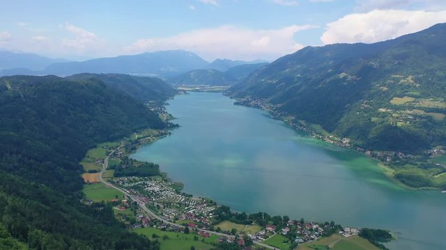 Ossiacher See in K&auml;rnten. Scenic summertime panorama of Lake Ossiach in Carinthia. Famous touristic area close to Villach in the south of Austria.