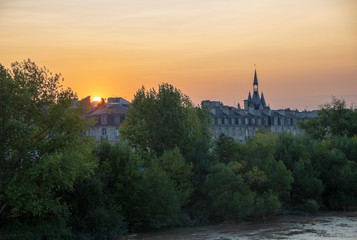 Fototapeta na wymiar Bordeaux at sunset