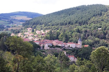 Village de Yzeron - Vue G&eacute;n&eacute;rale - D&eacute;partement du Rh&ocirc;ne - France - Juillet 2019