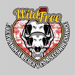 Fototapeta na wymiar wild and free skull and slogan .vector hand drawing,Shirt designs, biker, disk jockey, gentleman, barber and many others.isolated and easy to edit. Vector Illustration