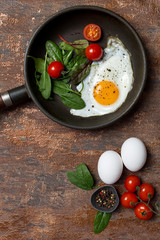 Pan with breakfast of fried egg