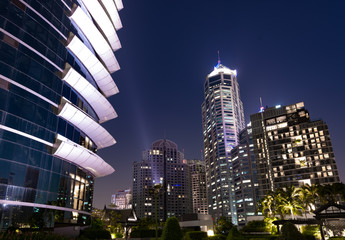 Obraz premium Big city life. Bangkok night view
