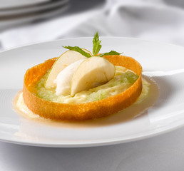 Tarta de manzana con hojaldre. Apple pie with puff pastry.