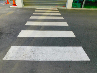 Obraz premium White line, walkway across the road, Road for walkways.