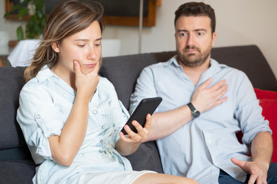 Boyfriend Caught By Girlfriend While Cheating With Mobile Phone