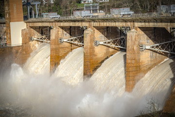 Embalse hidroelectrico de Villalcampo, Castilla y Le&oacute;n ,Espa&ntilde;a