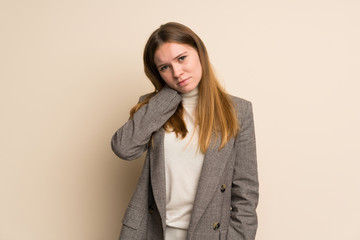 Obraz premium Young business woman with neckache