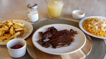 Alcatra Grelada com fritas