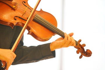バイオリンの演奏