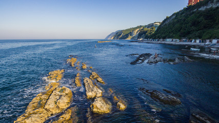 Spiaggia del Passetto ad Ancona con la famosa Seggiola del Papa