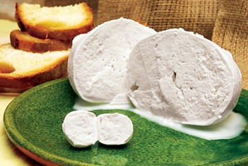 Mozzarella, traditional Italian cheeses.
