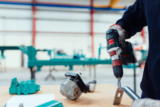 Man working in the factory