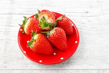 Bowl of strawberries.