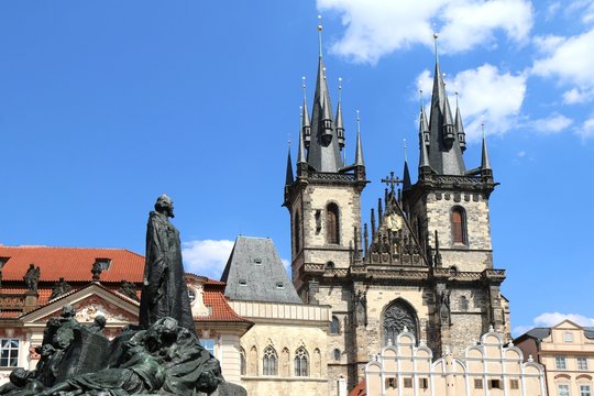 praha, Staroměstsk&eacute; n&aacute;měst&iacute;, Old Town Square, monument, sculpture, Pam&aacute;tn&iacute;k Jana Husa, architecture, building, city, landmark, old, town, historic, square, religion, statue,