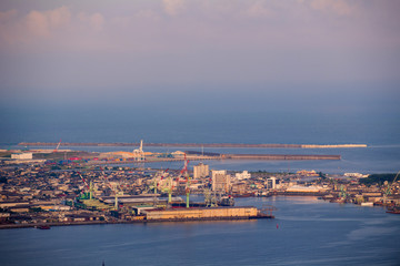 Obraz premium 夕暮れ造船所