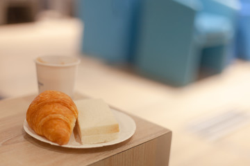 breakfast with bread and butter