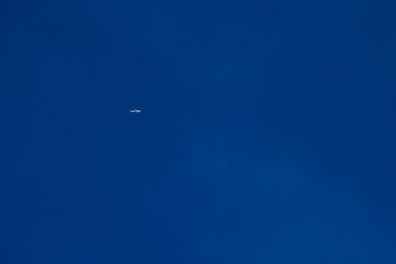  月と宇宙船