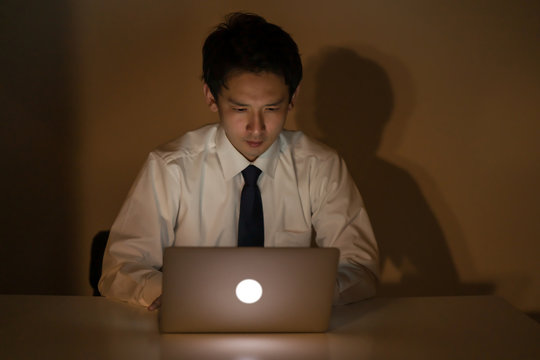 「徹夜」の写真素材 | 3,000件の無料イラスト画像 | Adobe Stock