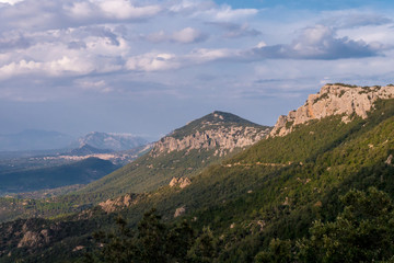 Fototapeta na wymiar Berglandschaft - Sardinien