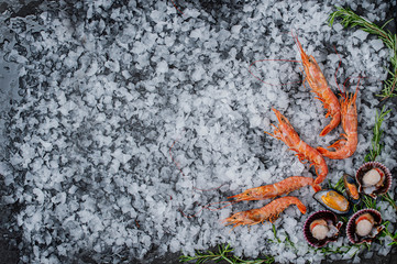 varieties of seafood on ice