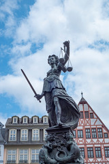 Fototapeta premium statue of lady justice in Frankfurt