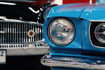 Fototapeta premium macro shooting car headlights
