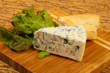 Blue cheese  with salad leaves