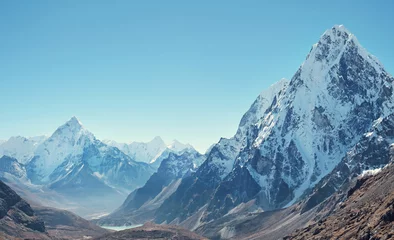 Zelfklevend Fotobehang Mountain peak Everest. Highest mountain in the world. National Park, Nepal. © Andrii Vergeles