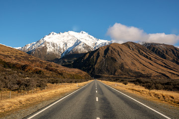 magnificent highway scenery around Lake Wanaka and under the Southern alps