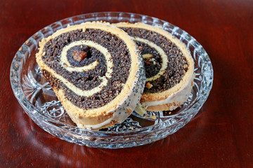 Slices of poppy-seed christmas cake.