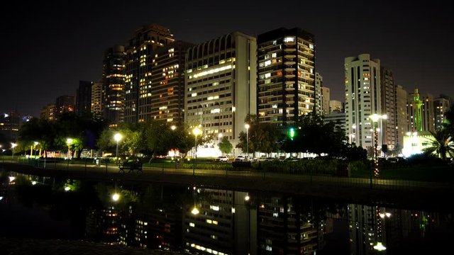 CITY AT DARK - TIME LAPSE