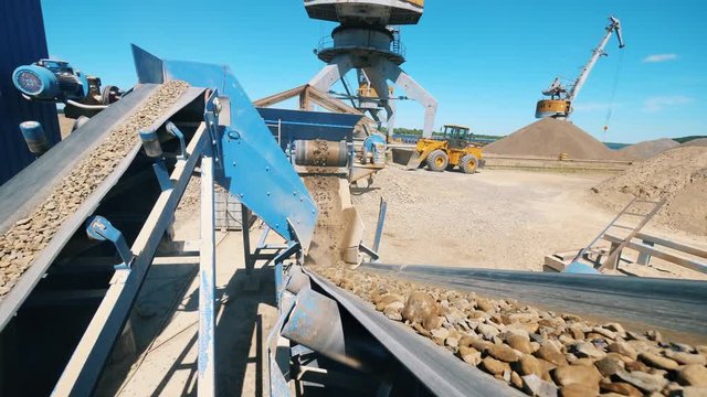 Rubble is getting processed by the cracking machine