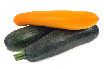 Courgettes vertes et courgette jaune 