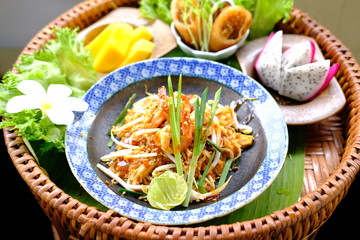 top view pad thai with shrimp