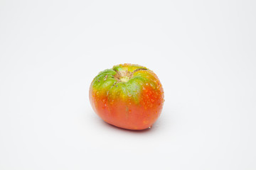 Tomate rojo, maduro, preparado para ser comido, ya sea crudo o cocinado