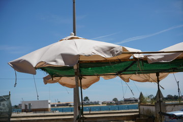 Abandoned places photographed with great resolution and sharpness