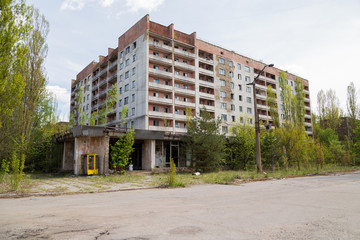 Fototapeta na wymiar Abandoned building in Chernobyl