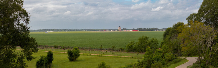 Obraz premium Panorama from atop highway 80 overpass
