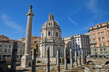 Fototapeta na wymiar Roma, la colonna Traiana