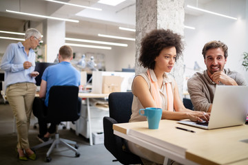 Obraz premium Programmer working in a software developing company office