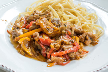 Chicken with Barbecue Sauce, Spaghetti and Julienne Vegetables