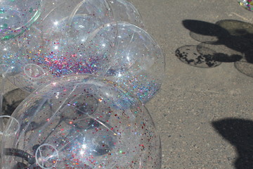  Transparent helium balloons
