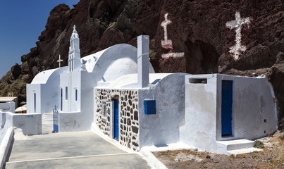 Agios Nikolaos Church near Red Beach in Akrotiri, Santorini, Greece.