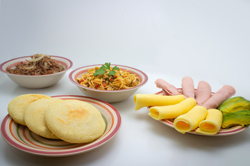 arepas with accompaniment