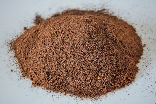 ein haufen mit kaffeepulver